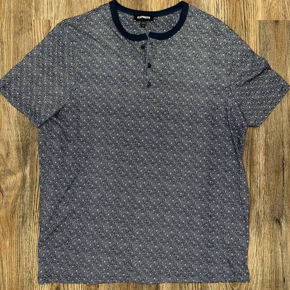 Medium Express t-shirt - Picture 1 of 3